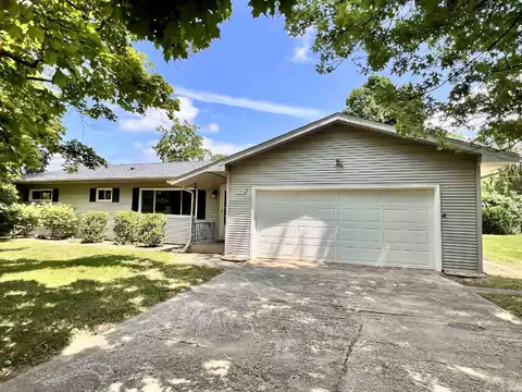5372 Meadowbrook Drive, Fort Wayne, IN 46835