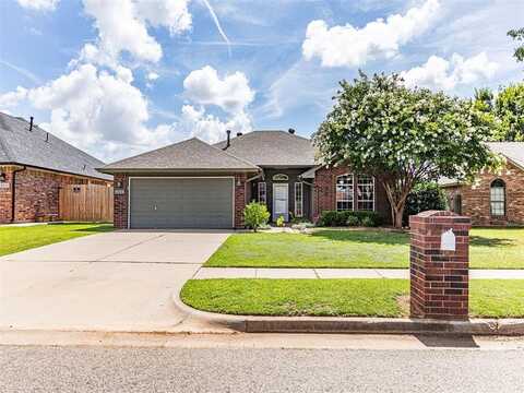 9504 S Bryant Terrace, Moore, OK 73160