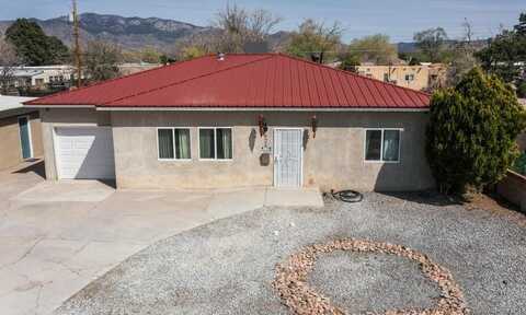 424 GENERAL HODGES Street NE, Albuquerque, NM 87123