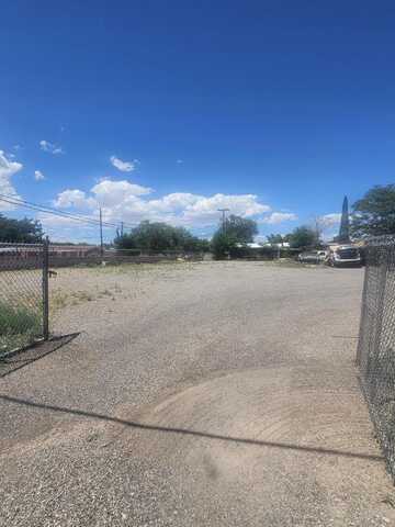 1921 John Street SE, Albuquerque, NM 87102
