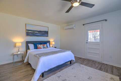 717 LAFAYETTE Drive NE, Albuquerque, NM 87106