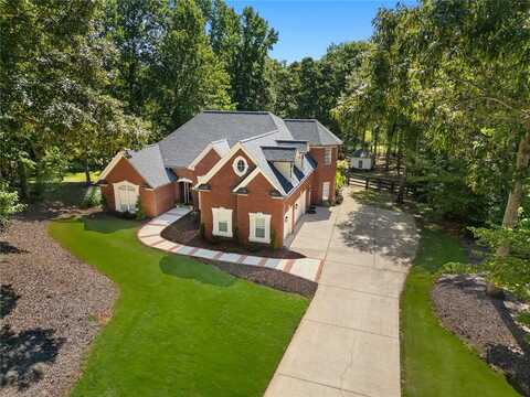 1156 Lexington Ridge Road, Hoschton, GA 30548