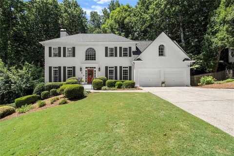 3302 Lantern Coach Lane NE, Roswell, GA 30075