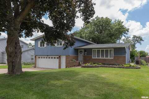 922 19TH Street, Bettendorf, IA 52722