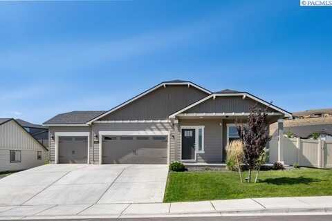 6824 W 27th Ave, Kennewick, WA 99338