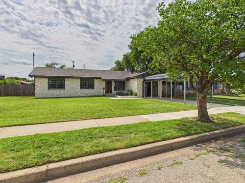 1819 N Beech Ln, Pampa, TX 79065