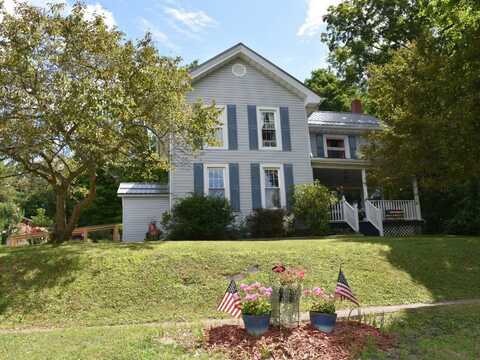 136 N MAIN Street, Springboro, PA 16435