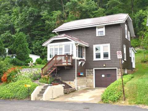 635 EGBERT Avenue, Franklin, PA 16323