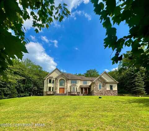 707 Kennedy Court, East Stroudsburg, PA 18301