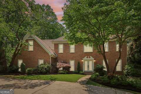 210 Willow Lake, Roswell, GA 30075