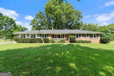 342 Dennis Station, Eatonton, GA 31024