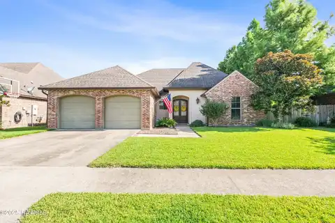 205 Captain Rick Drive, Youngsville, LA 70592