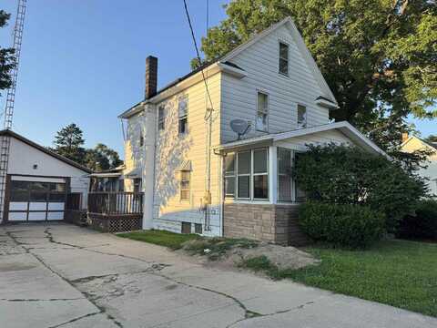 316 W American, FREEPORT, IL 61032