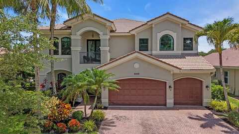 8829 N Woodgrove Ridge Ct, Boynton Beach, FL 33473