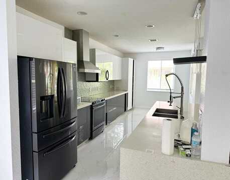 499 Conservation Dr, Weston, FL 33327