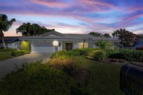 4989 Pineview Cir, Delray Beach, FL 33445