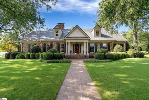104 Calvert Avenue, Clinton, SC 29325
