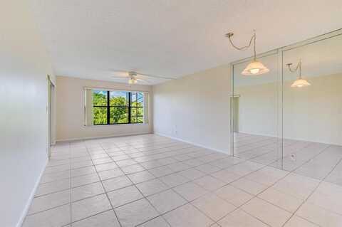 2316 S Cypress Bend Dr, Pompano Beach, FL 33069