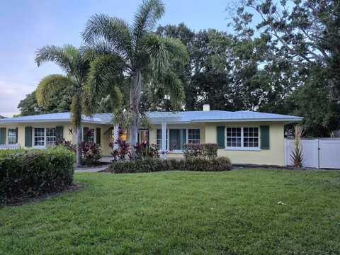 2002 Buena Vista Boulevard, Vero Beach, FL 32960