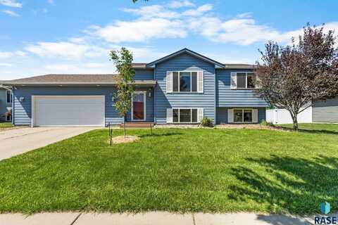 7700 W Waterford St, Sioux Falls, SD 57106