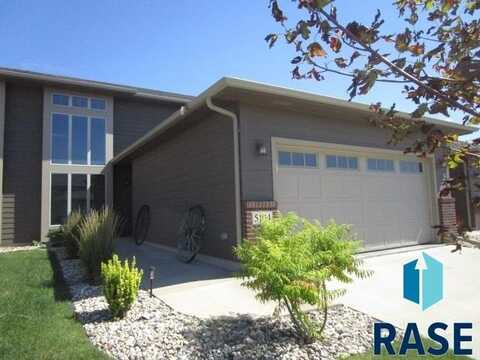 5104 E 63rd St, Sioux Falls, SD 57108