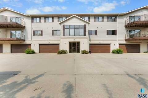 3700 E Peony Pl, Sioux Falls, SD 57103