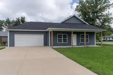 201 Southwest Circle, Centralia, MO 65240