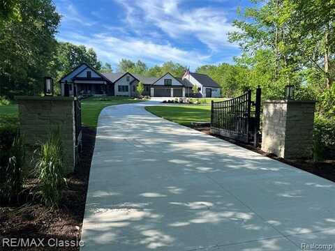003 Buttercup Trail, Milford, MI 48381
