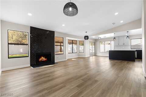 2813 Crystal Bay Drive, Las Vegas, NV 89117