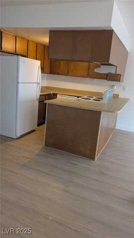 1623 E Harmon Avenue, Las Vegas, NV 89119