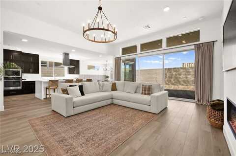 9815 Evergreen Pine Street, Las Vegas, NV 89166