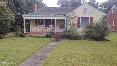 305 W Academy Street, Williamston, NC 27892