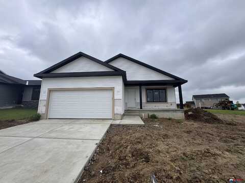 4324 Woodside Village Drive, Lincoln, NE 68528