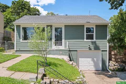 7764 Park Drive, Ralston, NE 68127