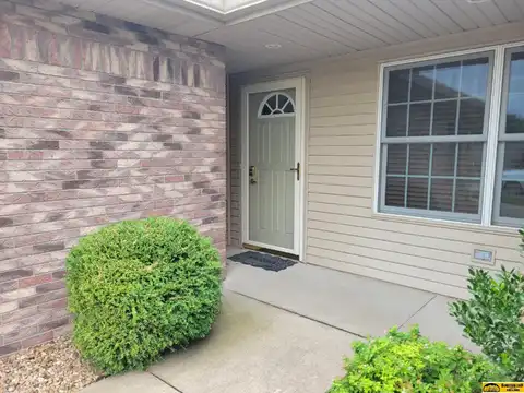 611 Spring View Circle, Beatrice, NE 68310