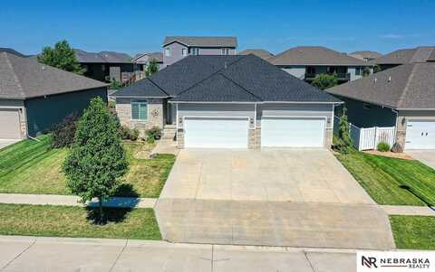 1225 N 101st Street, Lincoln, NE 68527