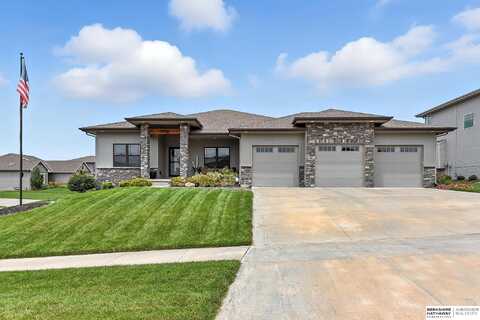 11518 Cooper Street, Papillion, NE 68046