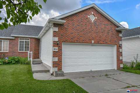 8351 S Tularosa Court, Lincoln, NE 68516