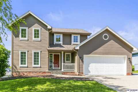 16011 Lindenwood Circle, Bennington, NE 68007