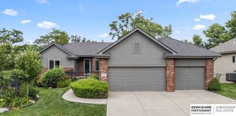 1422 S 190th Plaza, Omaha, NE 68130