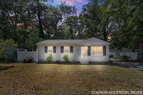 1828 Dykhouse Avenue, Grand Haven, MI 49417