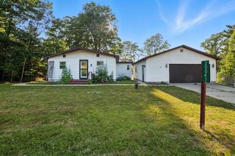 20041 E Chippewa Drive, Chippewa Lake, MI 49320
