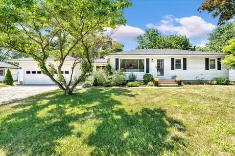 3925 Grape Avenue NE, Grand Rapids, MI 49525