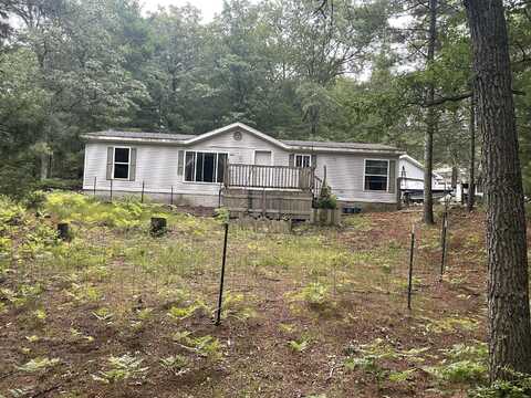 5540 W Rutledge Avenue, Pentwater, MI 49449