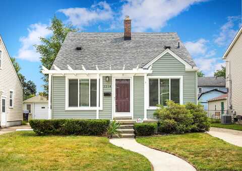 2214 Baxter Avenue, Royal Oak, MI 48067
