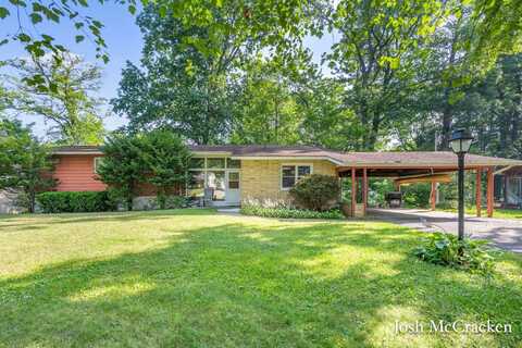 934 Park Street, Belding, MI 48809