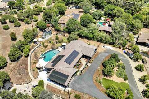 660 Via Rancho Pkwy, Escondido, CA 92029