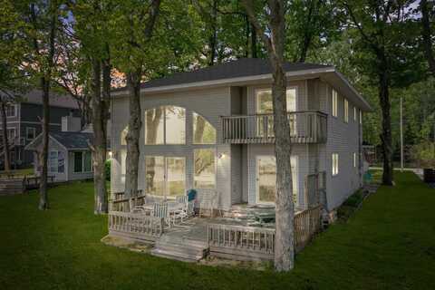 7579 W White Birch Avenue, Lake City, MI 49651