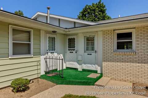 5166 Southglow Court SE, Grand Rapids, MI 49508