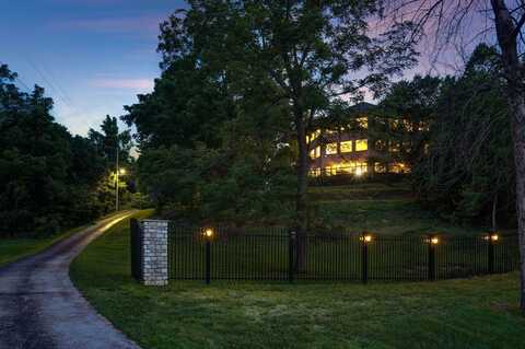 7906 W Farm Road 94, Willard, MO 65781